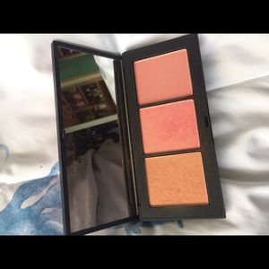 Nars heartbreaker palette